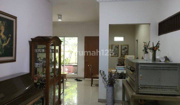 Dijual Rumah Bagus 2 Lt di Taman Semanan Indah 2