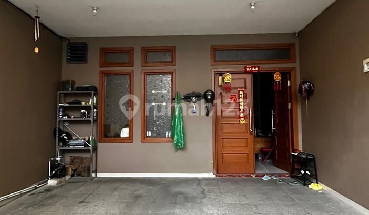 Dijual Rumah Cantik 3,5 Lantai Di Angke Indah