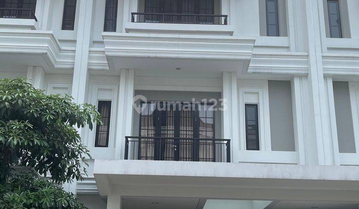 Dijual Rumah Cantik 3 Lantai Full Marmer Siap Huni di Sutera Winona. Ivn 1