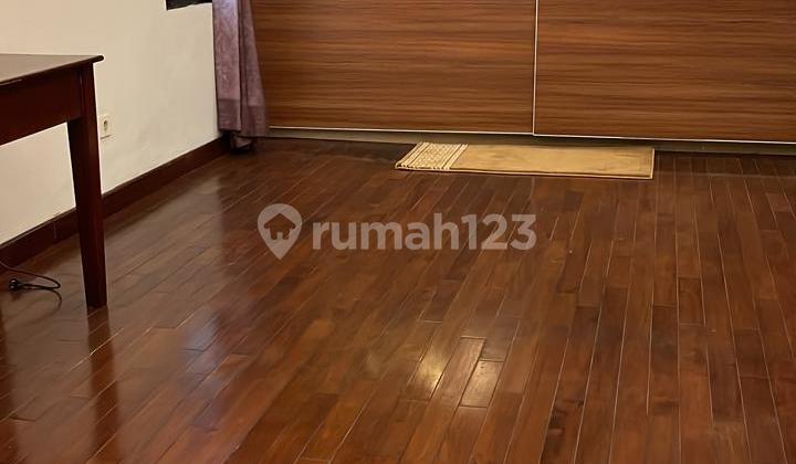 Dijual Rumah 2 lantai full furnish sudah renovasi siap huni Lantai Marmer di BSD Foresta. Simonefa 2