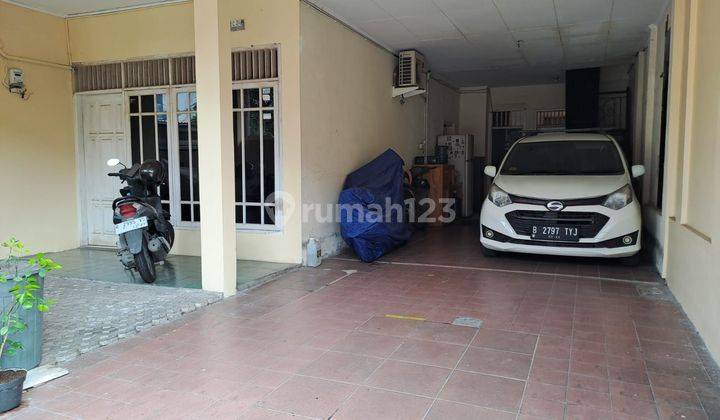 Rumah Kost 15 kamar 2 Lantai di Bintaro jaya dekat Stan 2