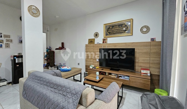 Jual Cepat Rumah 2 Lantai Malibu Village Gading Serpong. Wnd Efgs