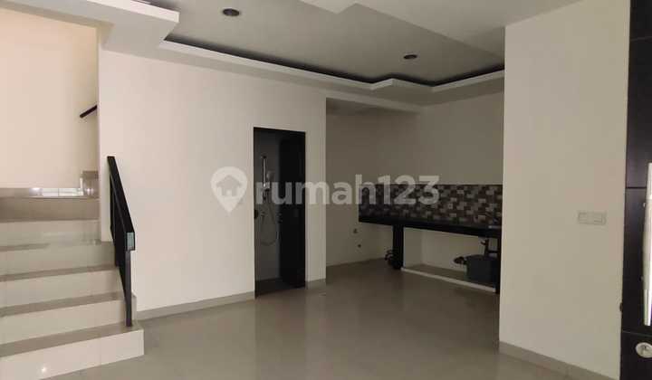 Dijual Rumah 2 Lantai Baru Belum Pernah Huni Green Village - Cipondoh Tangerang. Byn 2