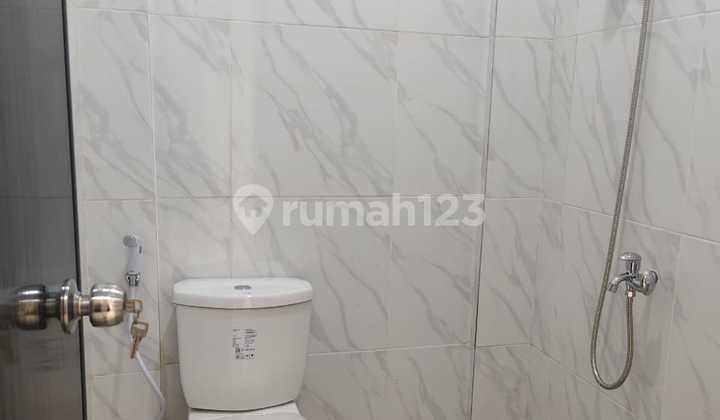 Dijual Rumah Baru 2 Lantai bisa untuk buka usaha lokasi strategis di Villa Melati Mas, Serpong - ivnefa 2