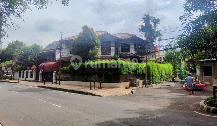 For Sale Hook House by the Side of Pacuan Kuda Raya Street, Pulomas, East Jakarta - Byn 2