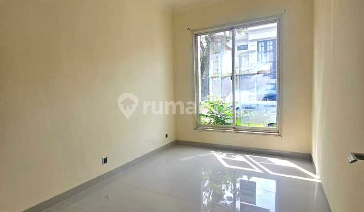 Dijual Rumah Murah 2 lantai bagus di Cluster Aquamarine - Pondok Hijau Golf Gading Serpong. Wndefgs 2