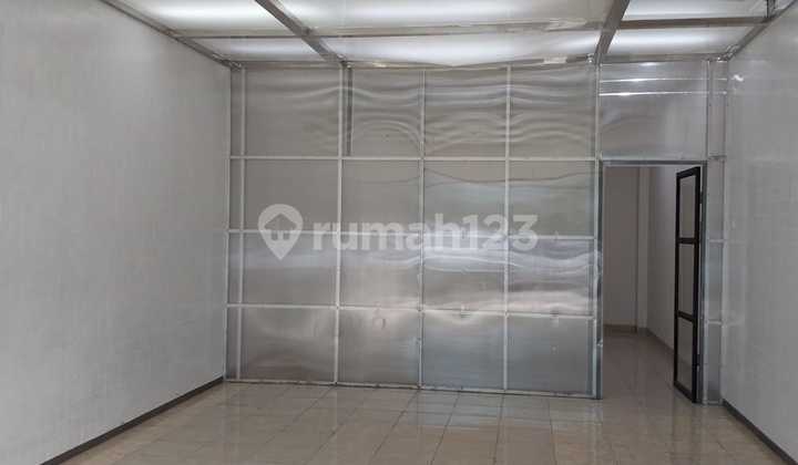 Dijual Ruko Dotcom Gading Serpong 3 lantai kondisi rapih siap pakai lokasi sangat strategis. Shelaefk