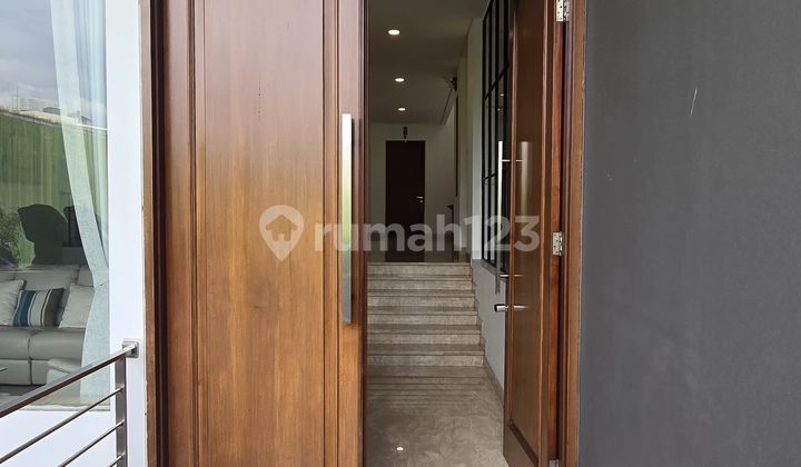 Dijual RUMAH 3 Lantai Kawasan ELITE PANTAI MUTIARA - PLUIT JAKARTA UTARA - Lva 2