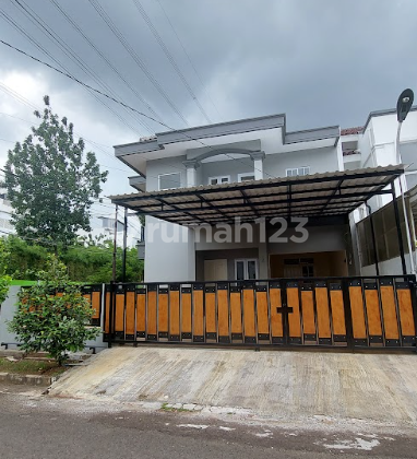 Dijual Rumah 2 lantai bagus dan rapih di Sektor 1G, Gading Serpong - Atineefgs Dijual Rumah 2 lantai bagus dan rapih di Sektor 1G, Gading Serpong - Atineefgs