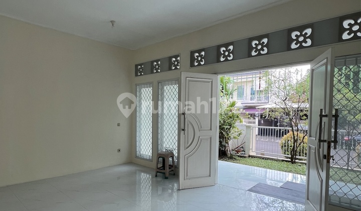 Dijual Rumah Cantik 2 lantai siap huni di Anggrek Loka BSD - ivelefk Dijual Rumah Cantik 2 lantai siap huni di Anggrek Loka BSD - ivelefk