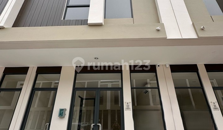 Dijual Cepat Ruko Verona Junction semi furnish include AC & CCTV Lokasi Strategis di Gading Serpong - Marefgs Dijual Cepat Ruko Verona Junction semi furnish include AC & CCTV Lokasi Strategis di Gading Serpong - Marefgs