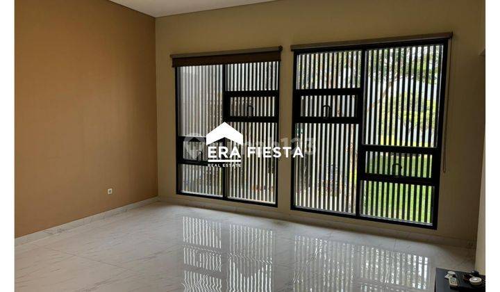 Dijual Rumah 2 Lantai Semi Furnished di Cluster Australia Ebony, Green Lake City. Adrefbw 2