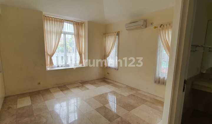 Dijual Rumah Lokasi Exclusive Sangat Bagus di Cluster Mediterania Golf, Lippo Karawaci. Wndefgs Dijual Rumah Lokasi Exclusive Sangat Bagus di Cluster Mediterania Golf, Lippo Karawaci. Wndefgs