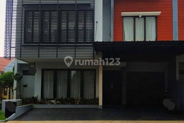 Dijual Rumah Exclusive Fenomerad Residence Furnished Ada Pool di Jakarta Selatan. Fndiefbw 1