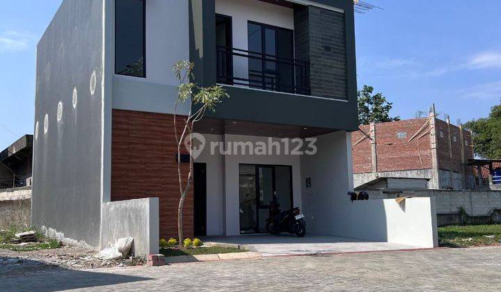 Rumah Siap Huni Samping Jalan Tanpa Uang Muka 2