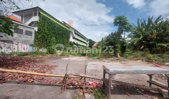 Satu2nya. di. Pusat. Sanur