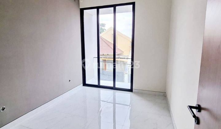 Dijual Rumah New Gress 2 Lantai New Project Mojoarum Daerah Dharmahusada super Strategis  7