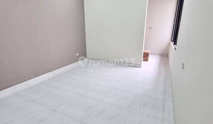 Dijual Rumah New Gress 2 Lantai New Project Mojoarum Daerah Dharmahusada super Strategis  10