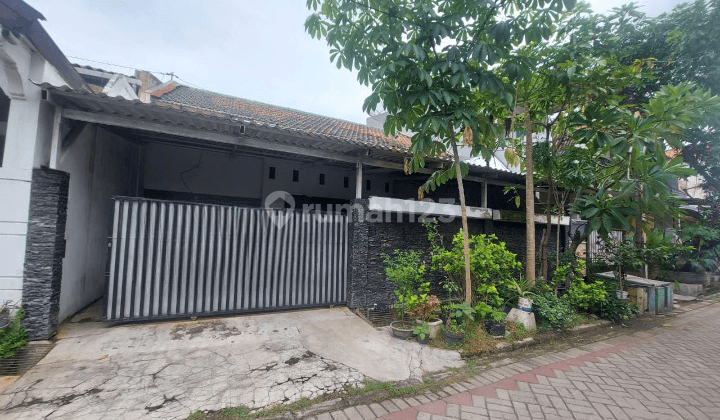 Dijual Rumah Rungkut, Lebar 10m Terawat, Siap Huni Hanya 1man 1