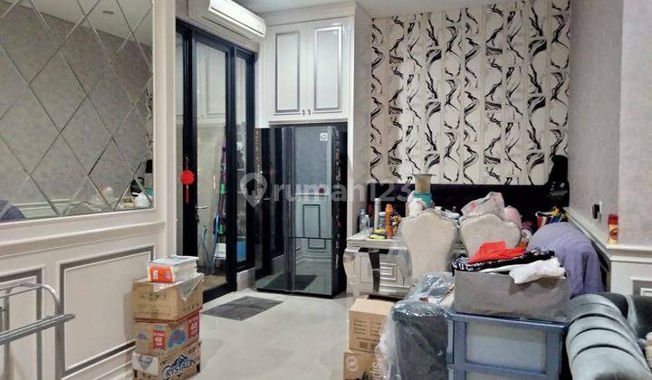 Dijual Rumah Cantik Full Furnished Sutorejo  1