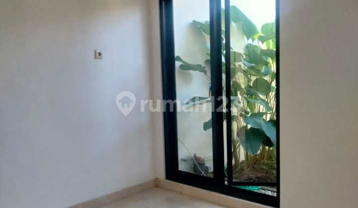 Wiguna 3KT Rungkut Brand New House 2