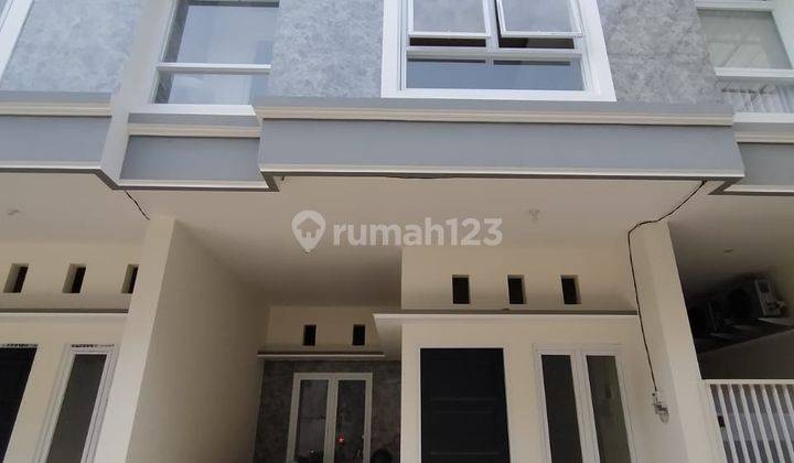 Dijual Rumah Baru Gress 2 Lantai, Cocok Untuk Keluarga Baru 1