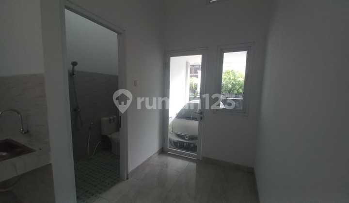 Modern Minimalist House Ready to Live In Semolowaru Flood-Free!! 2