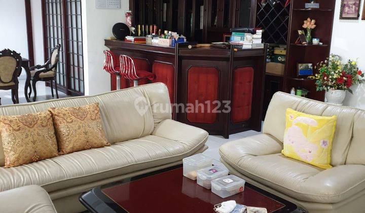 Dijual Rumah Mewah Di Kawasan Elit  Hegarmanah Raya 1