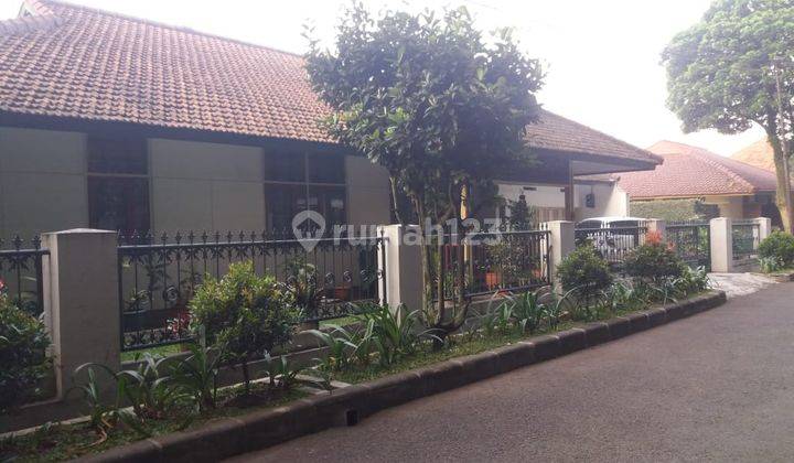 Dijual Rumah Besar Dalam Komplek Sayap Sudirman 2