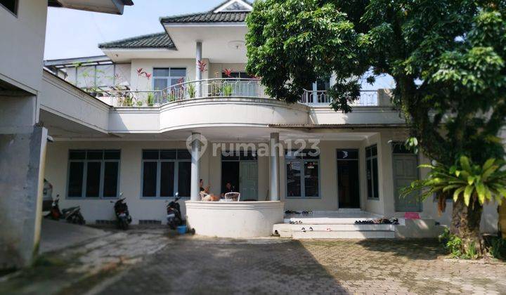 Rumah Klasik Modern di Pusat Kota Bandung Cantik Banget Loh 1