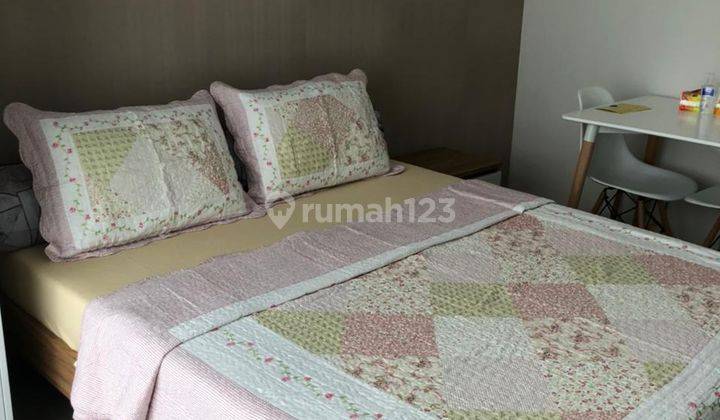 Turun Harga. Apartement The Breeze Tower Plaza Bintaro Residence Furnished 2