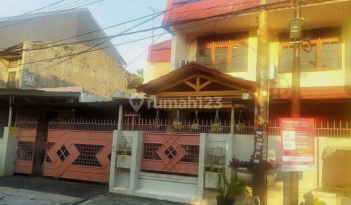 Rumah Lama Terawat di Kembangan Jakarta Barat 1