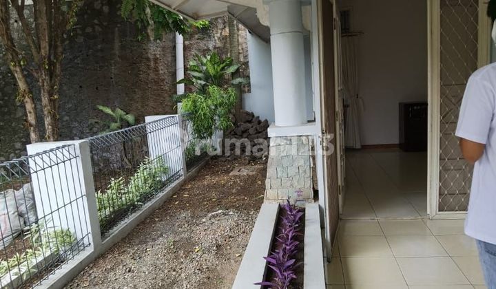 Rumah Pojok 2 Lantai di Sektor 6 Bintaro Jaya  2