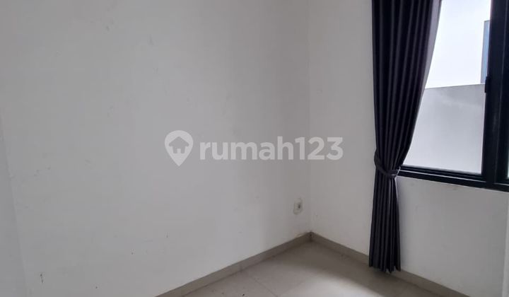 Rumah modern 2 lantai siap huni dalam cluster di Pondok Ranji 2