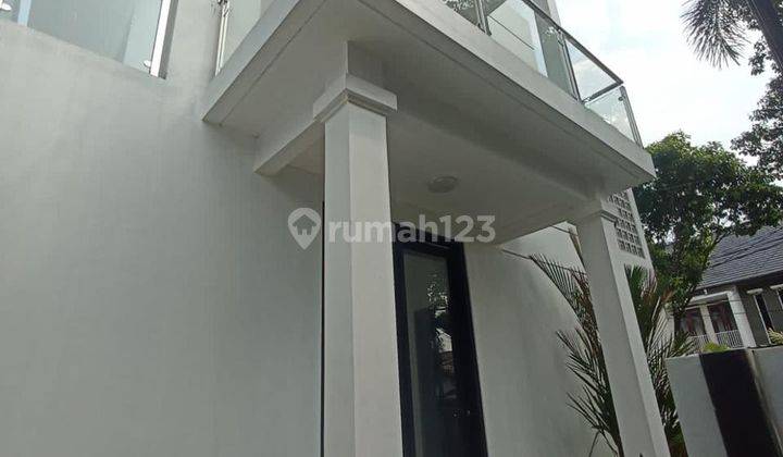 Rumah Sudut Brand New Siap Huni Desain Modern Tropis di Bintaro Sektor 9  1