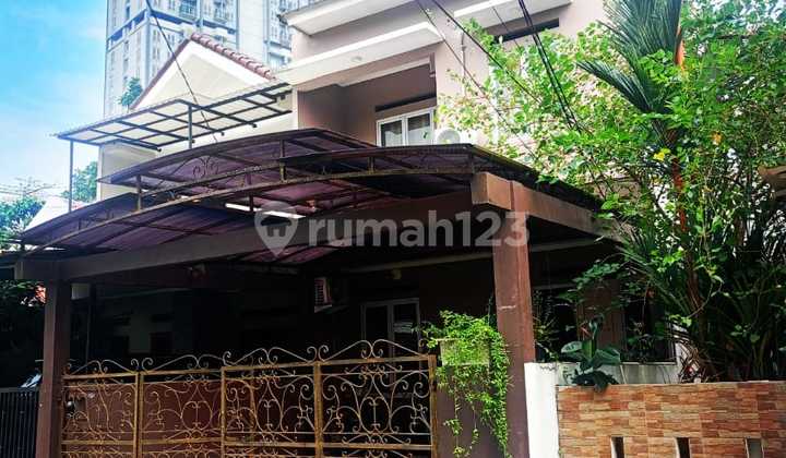 Rumah 2 lantai siap huni dalam komplek di Pondok Aren