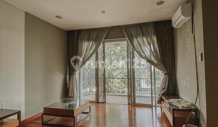 Rumah Hook Tropical Style di Kebayoran Residence Bintaro Jaya  2