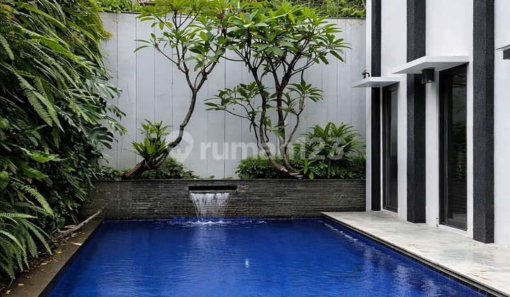 Modern Tropical House In Prime Location Fully Furnished & Ready To Move In 2