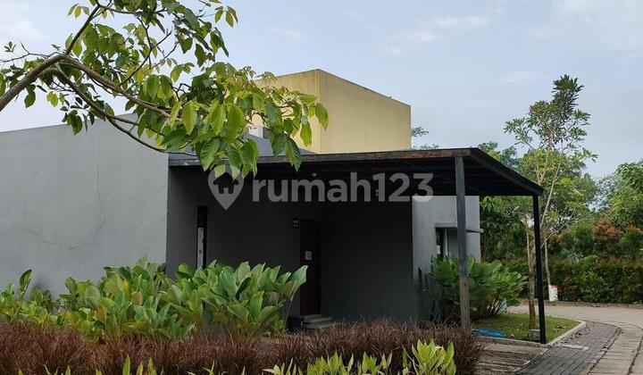 Dijual Cepat Rumah Baru Sudah Renovasi depan danau di Cluster Acacia - Samanea Hill 2