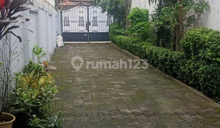 Dijual Rumah Lama Terawat Baik di Jatipadang 3