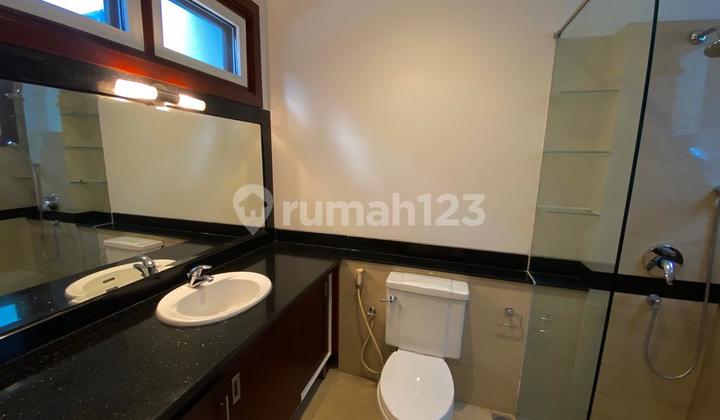 Disewakan Townhouse Exclusive Kawasan Antasari 10