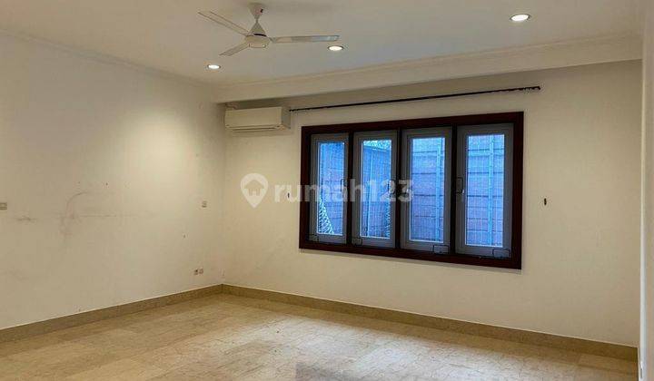 Disewakan Townhouse Exclusive Kawasan Antasari 14