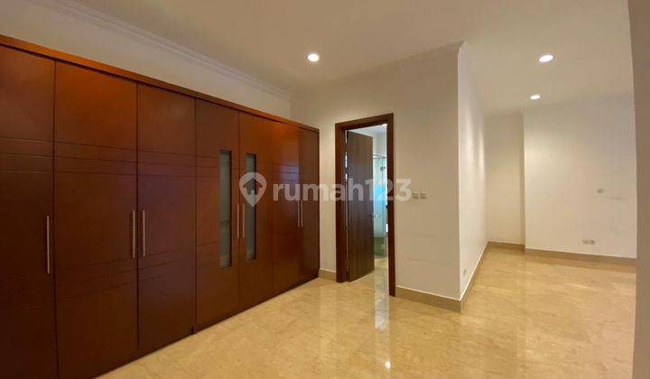 Disewakan Townhouse Exclusive Kawasan Antasari 17