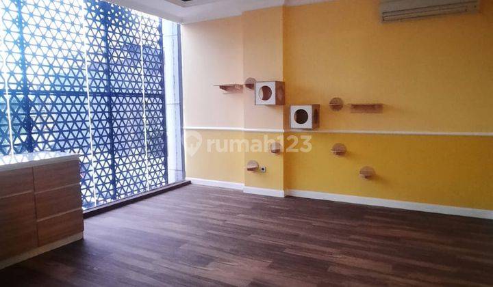 Disewakan Ruko Area Exclusive Pondok Indah 11