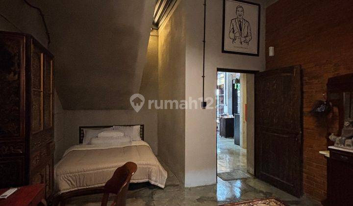 Rumah Dengan Konsep Industrial, Bangunan Baru di Kawasan Elite Kuningan Jakarta Selatan 2