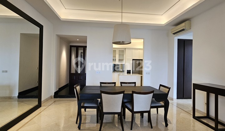 A Beautiful Tropical Modern Design Low Rise Apartment 1