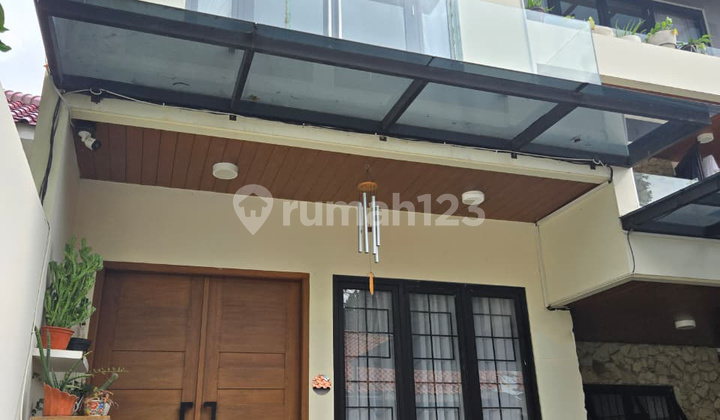 Rumah Mewah 3 Lantai di Duren Tiga - 4 BR Semua KM Dalam | LT 218 M² | SHM | 9,5 M Nego