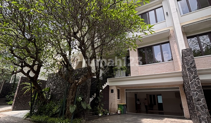 FOR RENT TOWNHOUSE BANGKA KEMANG JAKARTA SELATAN