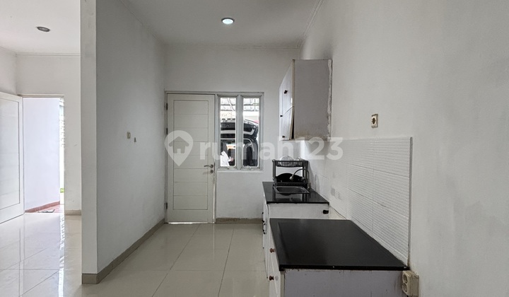 For Sale 2-Story House in Cirendeu Premiere Residence 2