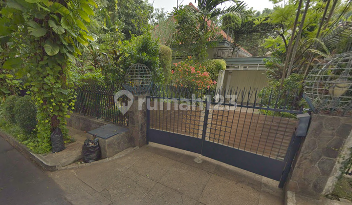 Dijual Rumah Tua Lokasi Exclusive Menteng